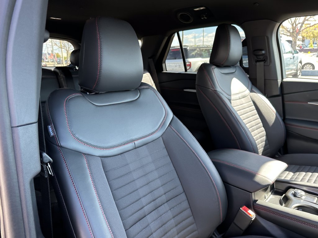 New 2026 Ford Explorer ST-Line w/ Premium Package RWD image 17
