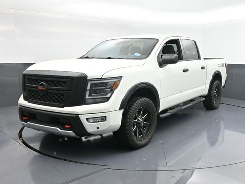 Used 2022 Nissan Titan PRO-4X w/ Pro-4x Utility Package image 4