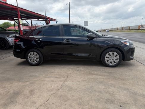 Used 2020 Kia Rio LX image 11