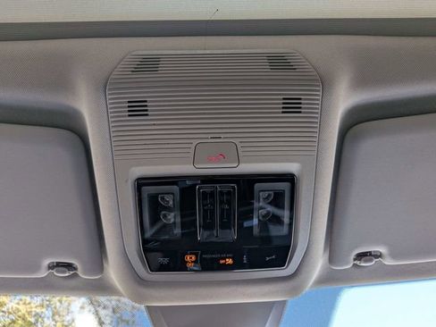 New 2026 Volkswagen Atlas Peak Edition image 25