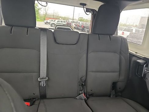 Used 2019 Jeep Wrangler Unlimited Sport S AWD/4WD image 24