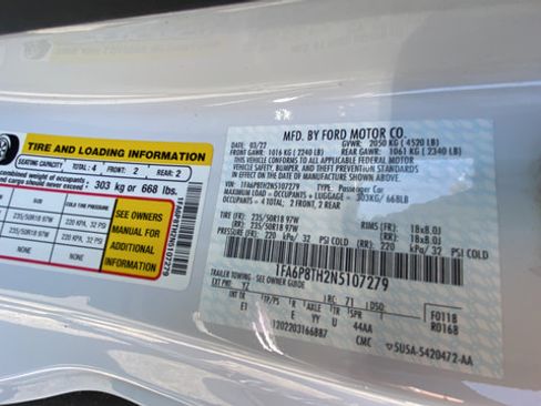 Used 2022 Ford Mustang Premium RWD image 28