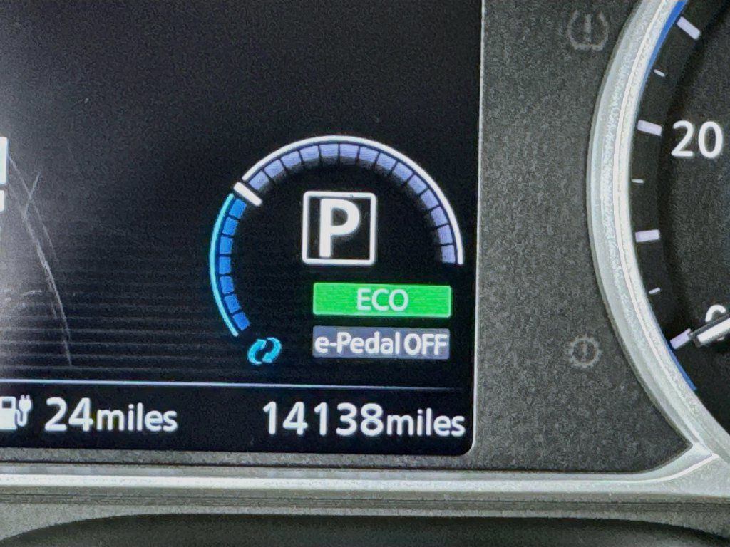 Used 2025 Nissan Leaf S FWD image 24