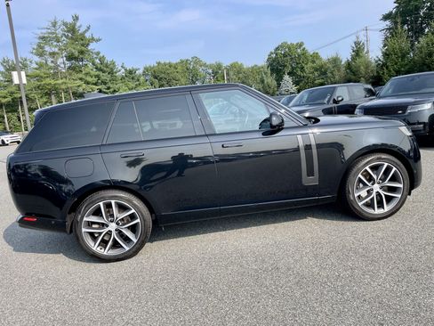 Used 2025 Land Rover Range Rover SE AWD/4WD image 7
