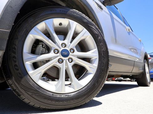 Used 2019 Ford Escape SE FWD image 24