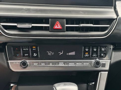 Used 2025 Kia Seltos S AWD/4WD image 25