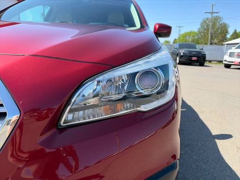 Used 2017 Subaru Outback 2.5i Premium w/ Popular Package #2 AWD/4WD image 18