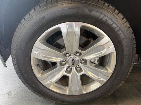 Certified 2018 Ford F150 Platinum w/ Equipment Group 701A Luxury image 10