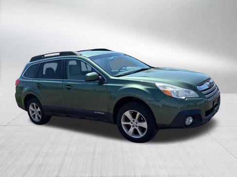 Used 2013 Subaru Outback 2.5i Premium w/ All-Weather Pkg AWD/4WD image 7
