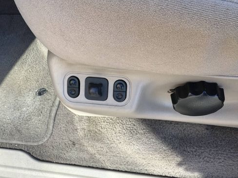 Used 2002 Ford F150 XLT RWD image 11
