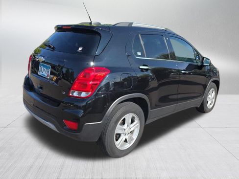 Used 2019 Chevrolet Trax LT w/ LT Convenience Package FWD image 4