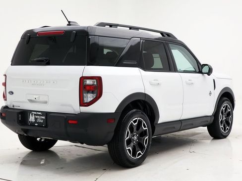 Used 2025 Ford Bronco Sport Outer Banks w/ Outer Banks Tech Package+ image 9