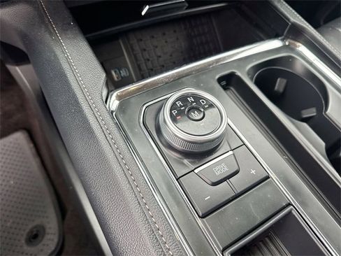 Used 2023 Ford Expedition XLT image 26