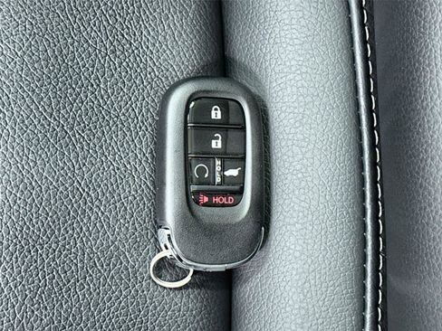 New 2026 Honda Pilot Touring image 36