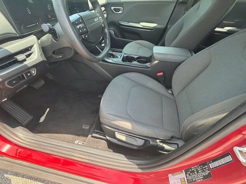 Used 2025 Kia K4 FWD image 9