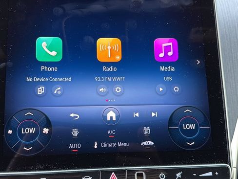 Certified 2025 Mercedes-Benz GLC 300 image 31