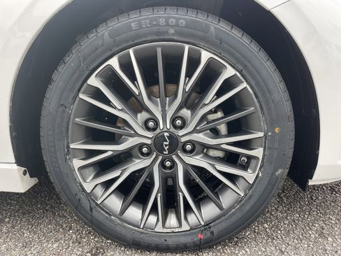 Used 2023 Kia Forte GT-Line w/ GT-Line Premium Package image 12