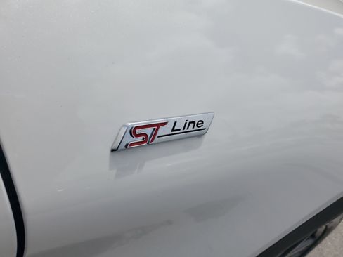 Used 2025 Ford Explorer ST-Line w/ Premium Package image 10