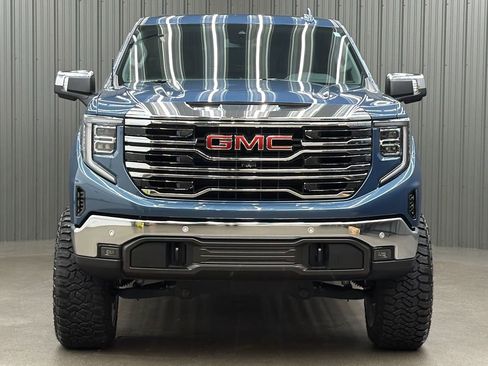 Used 2024 GMC Sierra 1500 SLT w/ SLT Premium Plus Package image 8