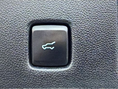 Used 2021 Ford Escape SEL image 13