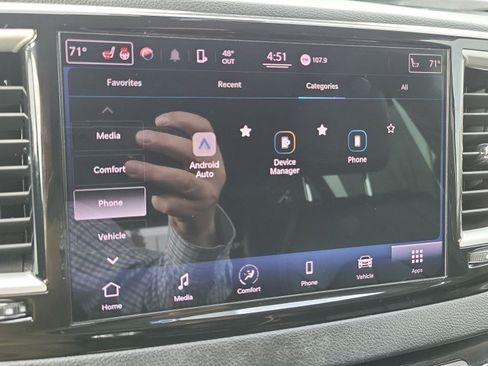 Used 2022 Chrysler Pacifica Touring-L FWD image 35