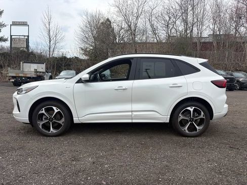 Certified 2024 Ford Escape ST-Line Select w/ Tech Pack #1 AWD/4WD image 2