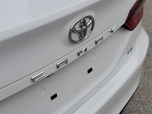 Used 2024 Toyota Camry LE image 6