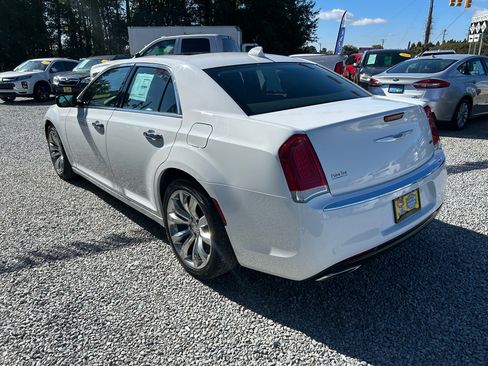 Used 2019 Chrysler 300 Limited image 3
