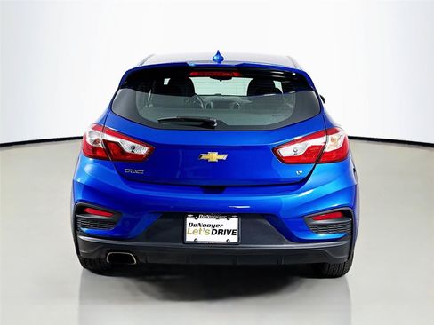 Used 2018 Chevrolet Cruze LT w/ Convenience Package FWD image 8