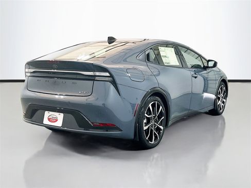 New 2026 Toyota Prius Plug-In Hybrid image 4