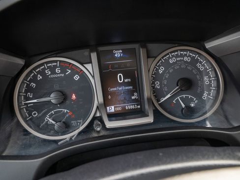 Used 2021 Toyota Tacoma SR5 image 12