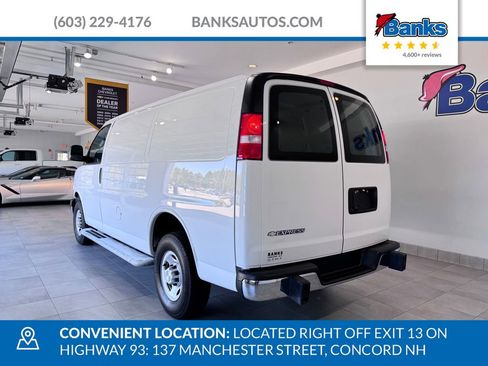 Used 2024 Chevrolet Express 2500 w/ Driver Convenience Package RWD image 5