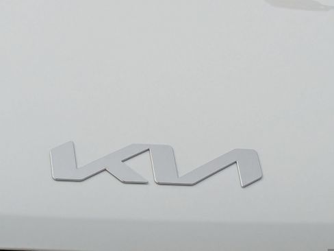 New 2026 Kia Carnival SX FWD image 13