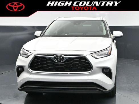 New 2026 Toyota Highlander Limited AWD/4WD image 8