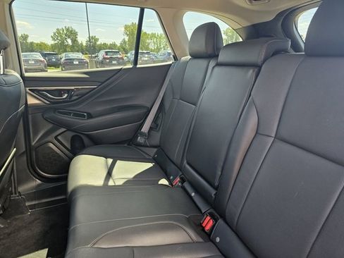 Used 2022 Subaru Outback Limited image 15