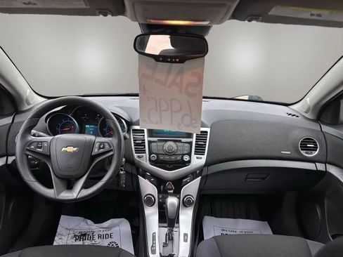 Used 2015 Chevrolet Cruze LT FWD image 11