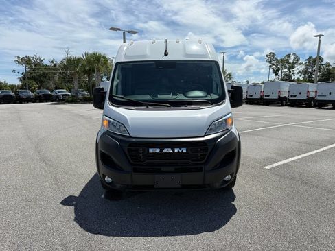 Used 2025 RAM ProMaster 2500 w/ Convenience Group FWD image 8