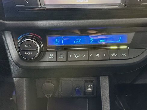 Used 2016 Toyota Corolla S image 18