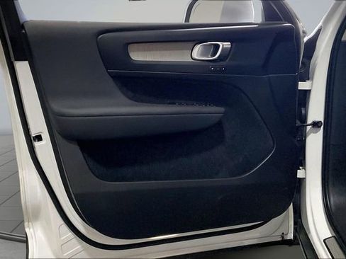 Certified 2023 Volvo XC40 B5 Plus w/ Driver Assist Package image 24