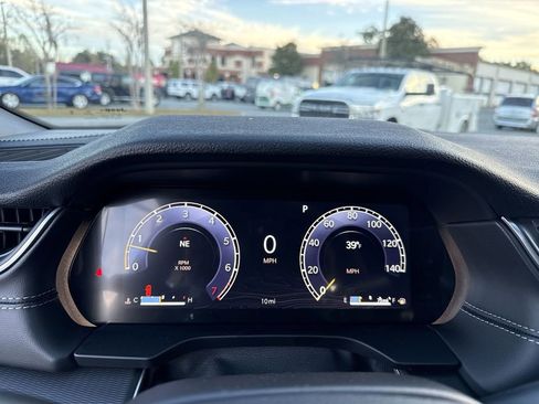 New 2025 Jeep Grand Cherokee Altitude image 17