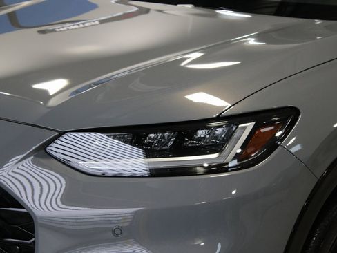 Used 2026 Honda HR-V EX-L image 2