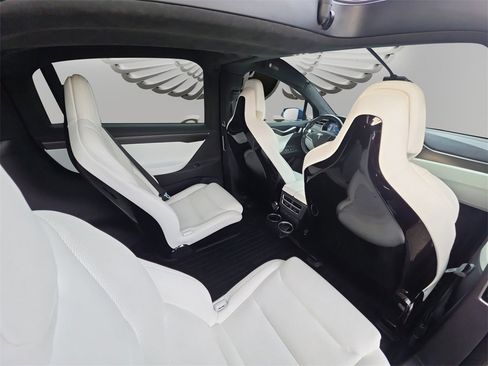 Used 2017 Tesla Model X 90D image 12