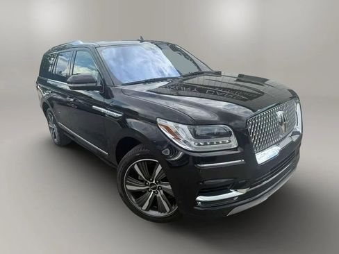 Used 2019 Lincoln Navigator Reserve AWD/4WD image 4