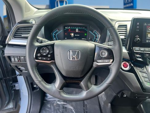 Used 2024 Honda Odyssey Touring image 16
