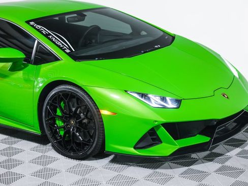 Used 2020 Lamborghini Huracan EVO AWD/4WD image 6
