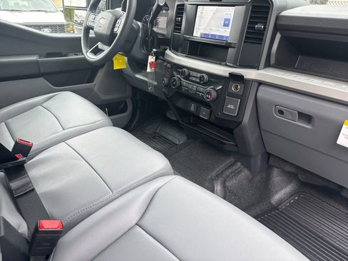 New 2026 Ford F250 XL w/ XL Chrome Package image 15