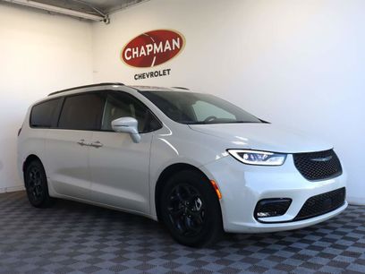 Used 2021 Chrysler Pacifica Touring-L w/ S Appearance Package