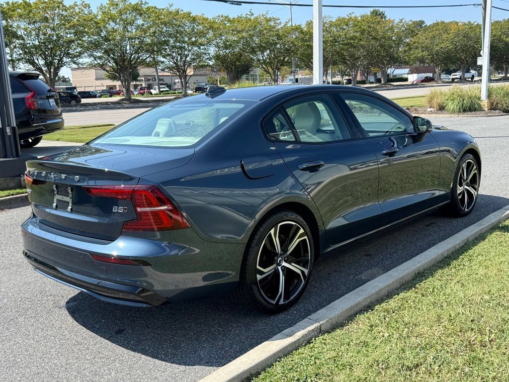 Used 2024 Volvo S60 B5 Plus w/ Climate Package AWD/4WD image 10