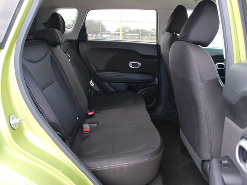 Used 2016 Kia Soul EV image 18