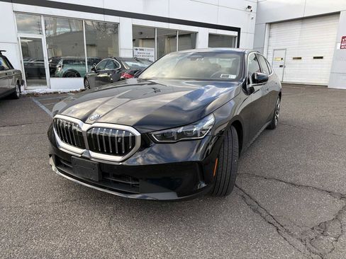 Used 2025 BMW i5 xDrive40 w/ M Sport Package image 3